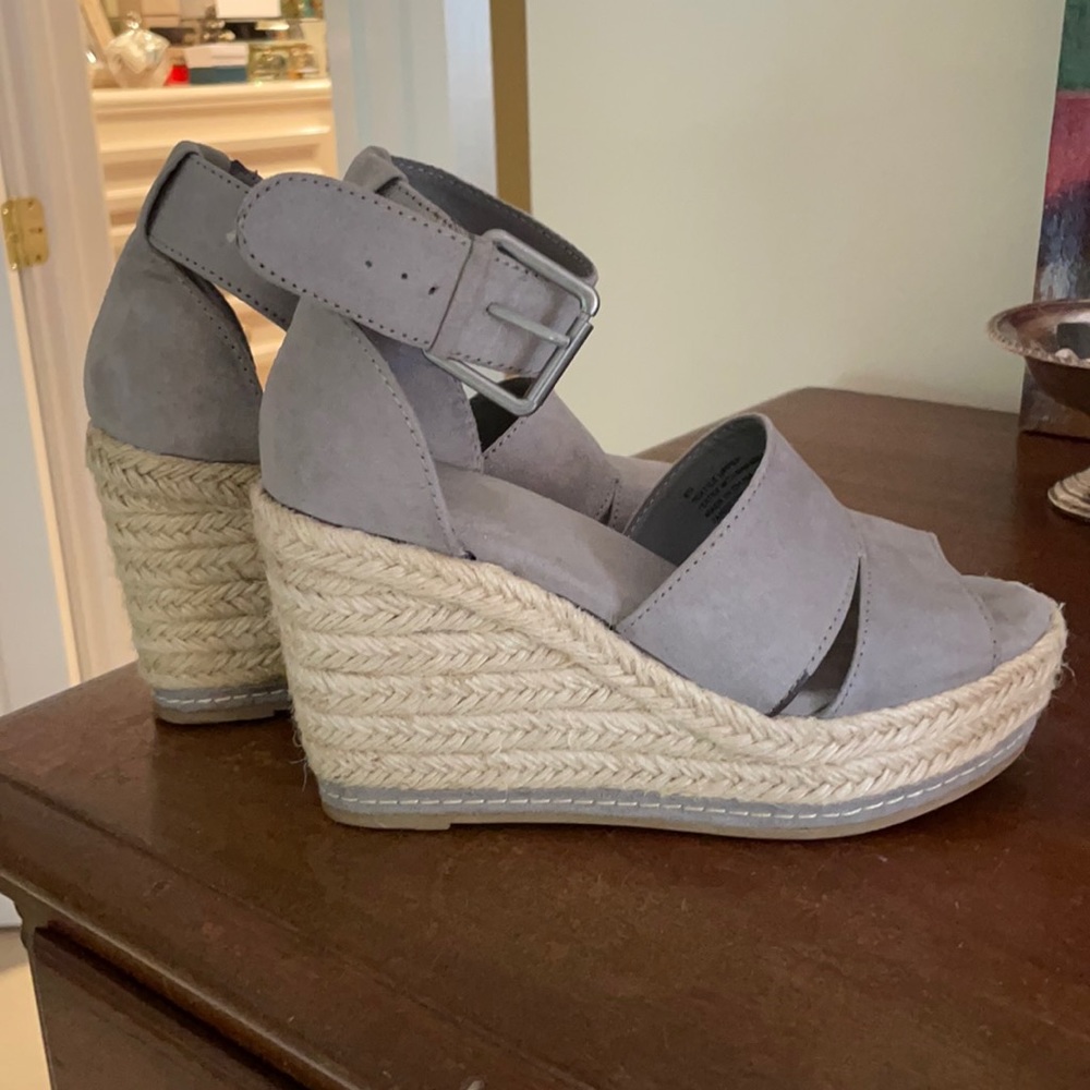 NWOT Gray Espadrille Wedges; Size 6.5